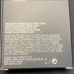 MAC Cosmetics Makeup - MAC Peachykeen Sheertone Shimmer Blush MAC Cosmetics Makeup - MAC Peachykeen Sheertone Shimmer Blush